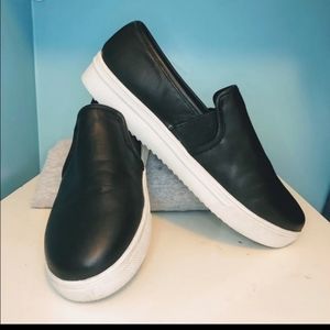 Blondo Waterproof Leather Gracie Sneakers